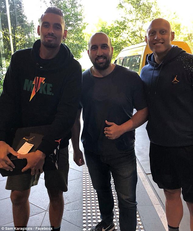 Сэм Карагиозис с известным австралийским теннисистом Ником Киргиосом и его братом Кристосом